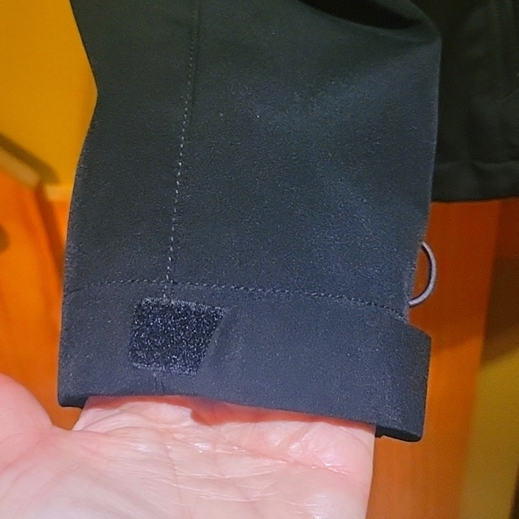 Men's Eddie Bauer - Milwaukee Tool Soft Shell Jacket - Picture 6 of 9